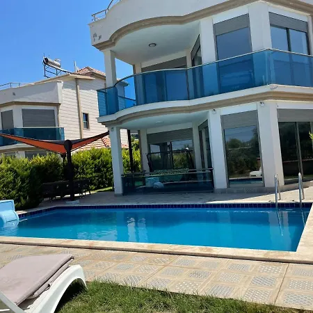 Teker's 4* ديديم
